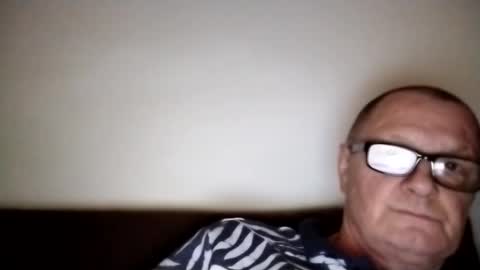 Wolfi online show from September 2025 07:52:02 AM