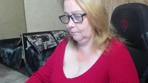 FrauMartha online show from October 2025 12:23:01 PM