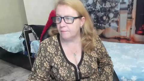 FrauMartha online show from December 2025 08:04:02 PM