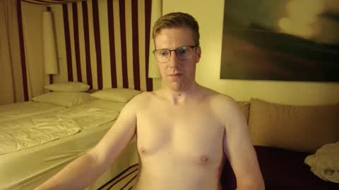 Fraxxy online show from May 2026 12:17:01 AM