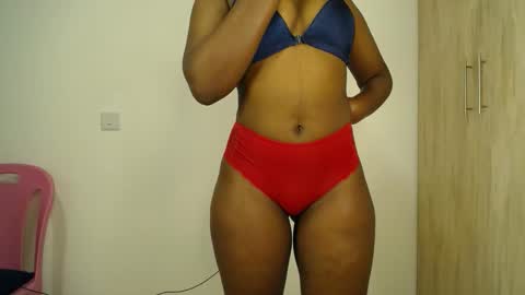 Snapshot of freaky_ass chatting on May 2026 10:48:01 PM Berry online show from May 2026 10:48:01 PM