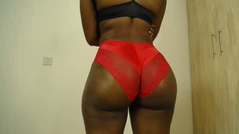 Snapshot of freaky_ass chatting on May 2026 04:35:01 PM Berry online show from May 2026 04:35:01 PM