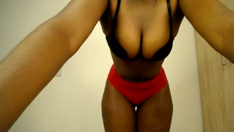 Snapshot of freaky_ass chatting on June 2026 11:45:02 AM Berry online show from June 2026 11:45:02 AM
