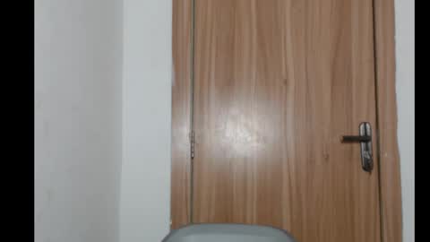 freakyslut30 online show from February 2025 01:52:02 AM