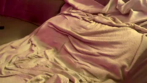 Freddiefirefly online show from February 2025 09:48:01 PM