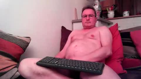 freddy9509 online show from February 2026 06:17:01 PM