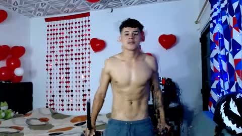 Snapshot of freddy_romans2 chatting on April 2026 12:33:01 PM freddy romans online show from April 2026 12:33:01 PM