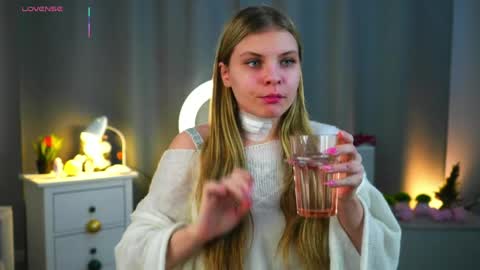 Hey im Olivia im glat to see you in mu room3 online show from April 2026 02:00:02 PM