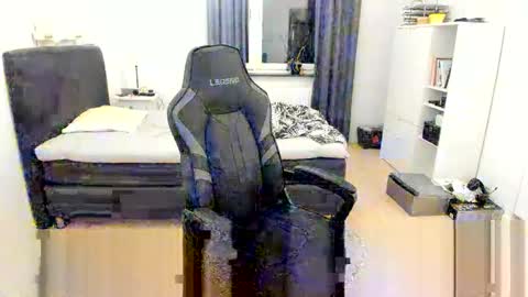 Fredrik online show from November 2025 06:32:01 PM