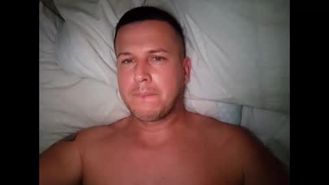 fredwilliam26 online show from October 2025 01:23:02 PM