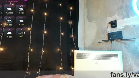 Snapshot of free_forever chatting on December 2024 07:06:01 PM Jenny online show from December 2024 07:06:01 PM