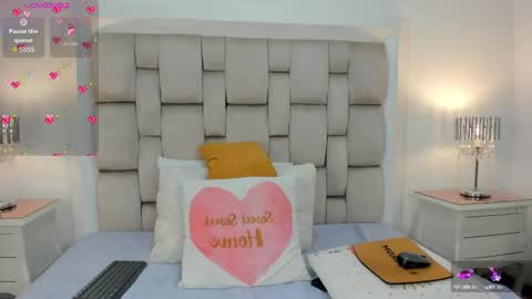 Frehia   online show from October 2025 11:40:01 AM