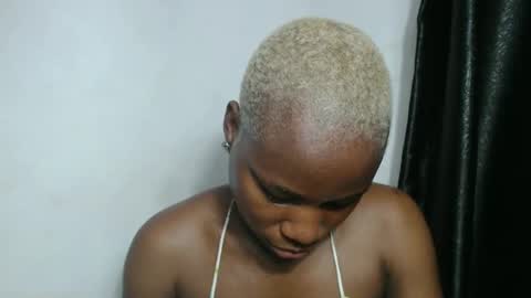 frekkymorelle online show from February 2025 10:59:02 AM