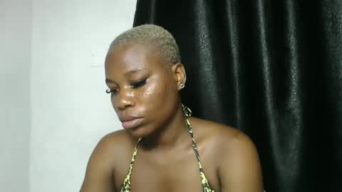 frekkymorelle online show from February 2025 07:48:02 AM