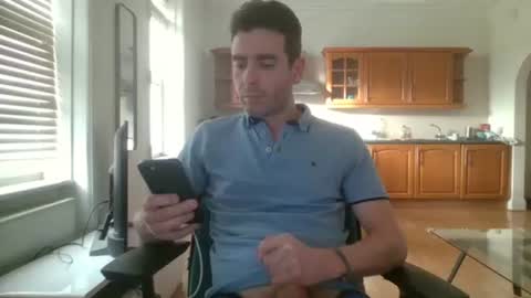 Snapshot of frenchbdmaninlondon chatting on January 2026 02:12:02 PM Horny Paul online show from January 2026 02:12:02 PM