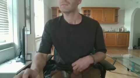 Snapshot of frenchbdmaninlondon chatting on February 2026 01:36:01 PM Horny Paul online show from February 2026 01:36:01 PM