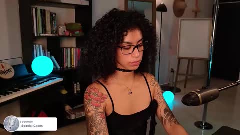 Vale online show from October 2025 05:19:01 AM