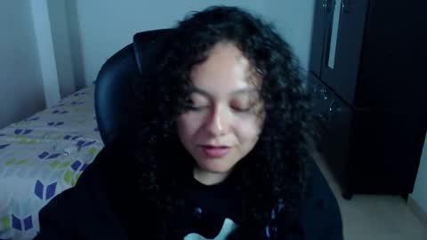 Louise  online show from February 2025 07:11:01 AM