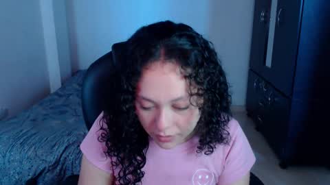 Louise  online show from November 2025 12:48:02 PM