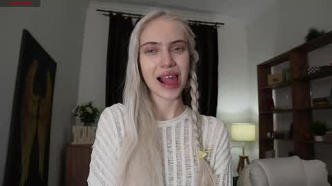 Freya online show from April 2026 08:09:02 PM