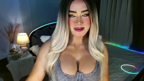 Miss Frea  online show from December 2025 11:28:02 AM