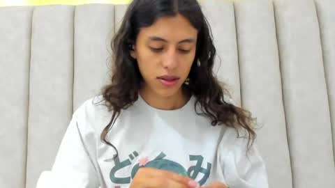 FreyaMoller  online show from April 2026 07:20:02 PM