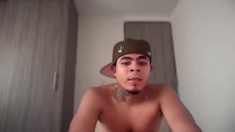 Snapshot of freyva_ chatting on March 2025 04:18:01 PM freyva_ online show from March 2025 04:18:01 PM