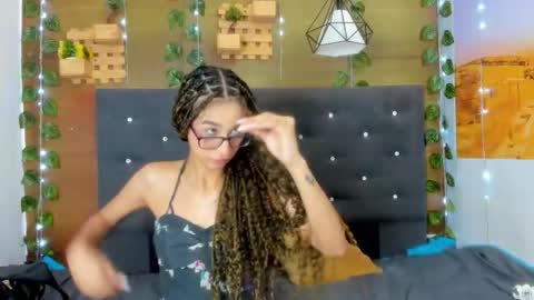 Frezzita online show from September 2025 07:59:01 PM