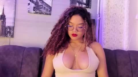 Frezzita online show from December 2025 08:04:02 PM