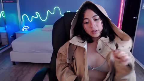 frida_lassi_ online show from February 2025 06:09:02 PM