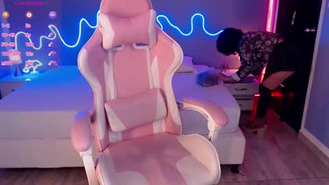 frida_lassi_ online show from March 2025 11:58:02 AM