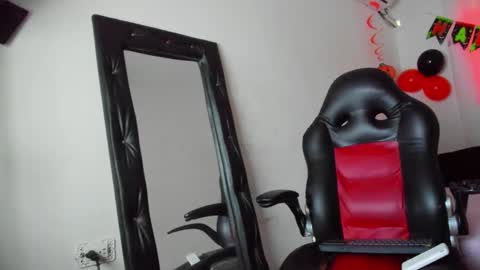 frida_morgan72 online show from October 2025 01:42:01 PM