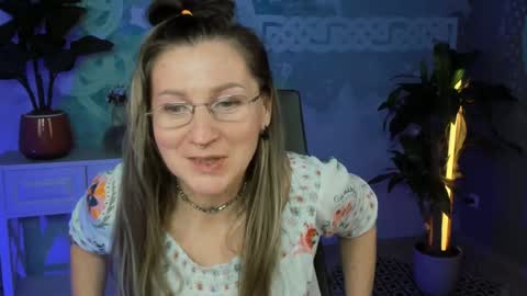 Snapshot of fridatander chatting on January 2025 12:09:02 PM Frida Tander online show from January 2025 12:09:02 PM