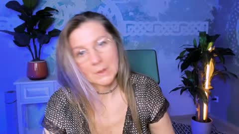 Snapshot of fridatander chatting on January 2025 09:13:01 AM Frida Tander online show from January 2025 09:13:01 AM