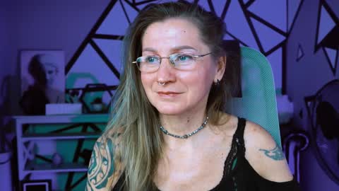 Snapshot of fridatander chatting on January 2025 09:08:01 AM Frida Tander online show from January 2025 09:08:01 AM