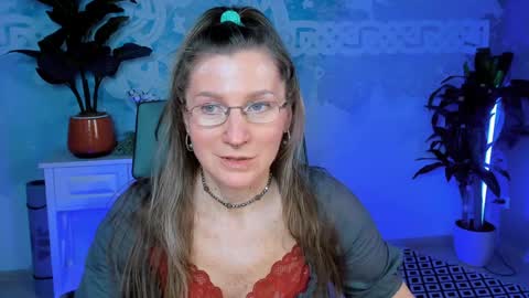 Snapshot of fridatander chatting on January 2025 09:06:02 AM Frida Tander online show from January 2025 09:06:02 AM