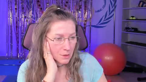 Snapshot of fridatander chatting on February 2025 09:10:02 AM Frida Tander online show from February 2025 09:10:02 AM