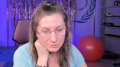 Snapshot of fridatander chatting on February 2025 03:20:01 PM Frida Tander online show from February 2025 03:20:01 PM