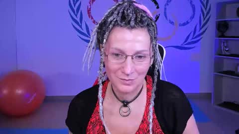 Snapshot of fridatander chatting on September 2025 01:05:02 PM Frida Tander online show from September 2025 01:05:02 PM