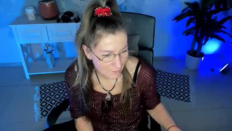 Frida Tander online show from November 2025 05:11:01 AM