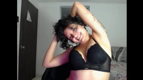 frikisa online show from February 2026 11:05:02 PM