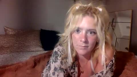 Snapshot of frommarywithlove chatting on September 2025 07:10:02 AM frommarywithlove online show from September 2025 07:10:02 AM