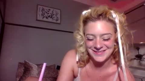 Snapshot of frommarywithlove chatting on October 2025 10:16:02 AM frommarywithlove online show from October 2025 10:16:02 AM