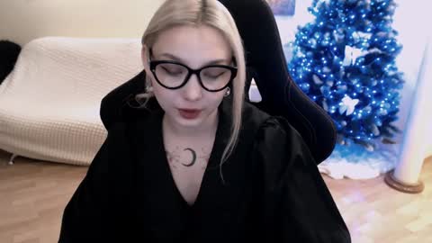 Lilith online show from January 2025 06:06:01 AM