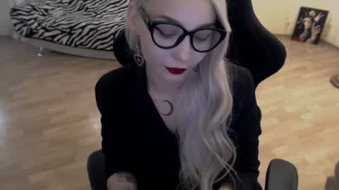 Lilith online show from September 2025 11:45:01 AM