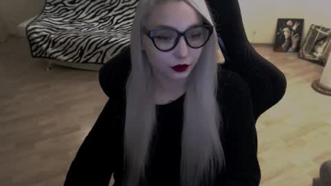 Lilith online show from October 2025 09:46:01 PM