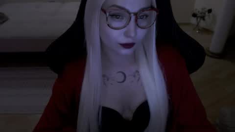 Lilith online show from March 2026 07:29:01 PM