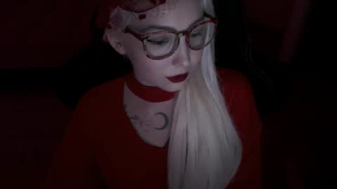 Snapshot of fromsun_forsoul chatting on April 2026 08:40:01 PM Lilith online show from April 2026 08:40:01 PM