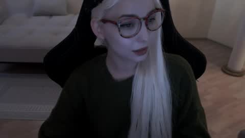 Snapshot of fromsun_forsoul chatting on April 2026 02:47:01 PM Lilith online show from April 2026 02:47:01 PM