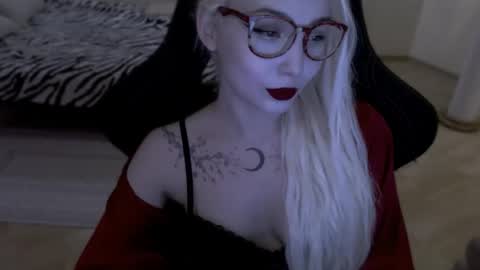 Snapshot of fromsun_forsoul chatting on May 2026 06:02:02 PM Lilith online show from May 2026 06:02:02 PM